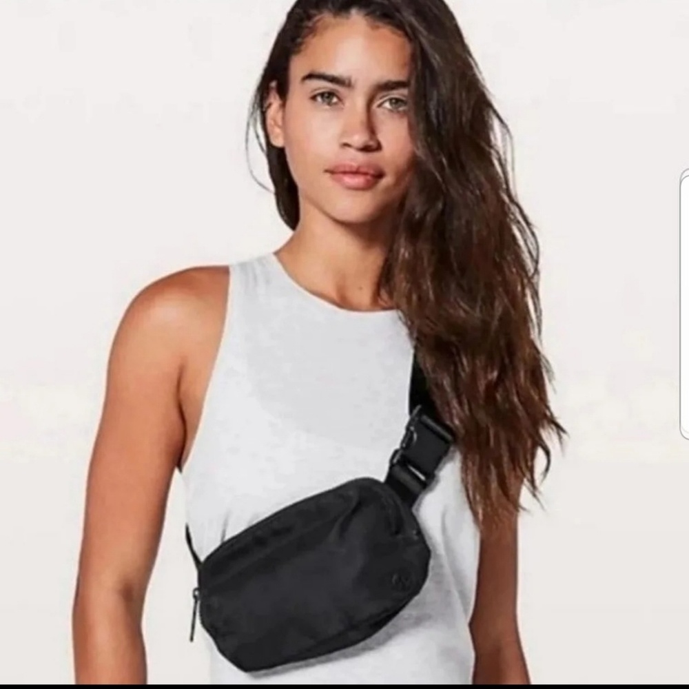 NWT LULULEMON EVERYWHERE BELT BAG